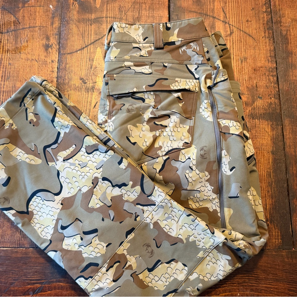 Kuiu Attack Valo Pattern 38 Short - image 1